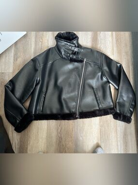 H&M Black Faux Leather Shearling Cropped Moto Jacket